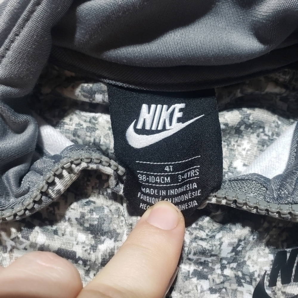 Nike jacket - Picture 4 of 4